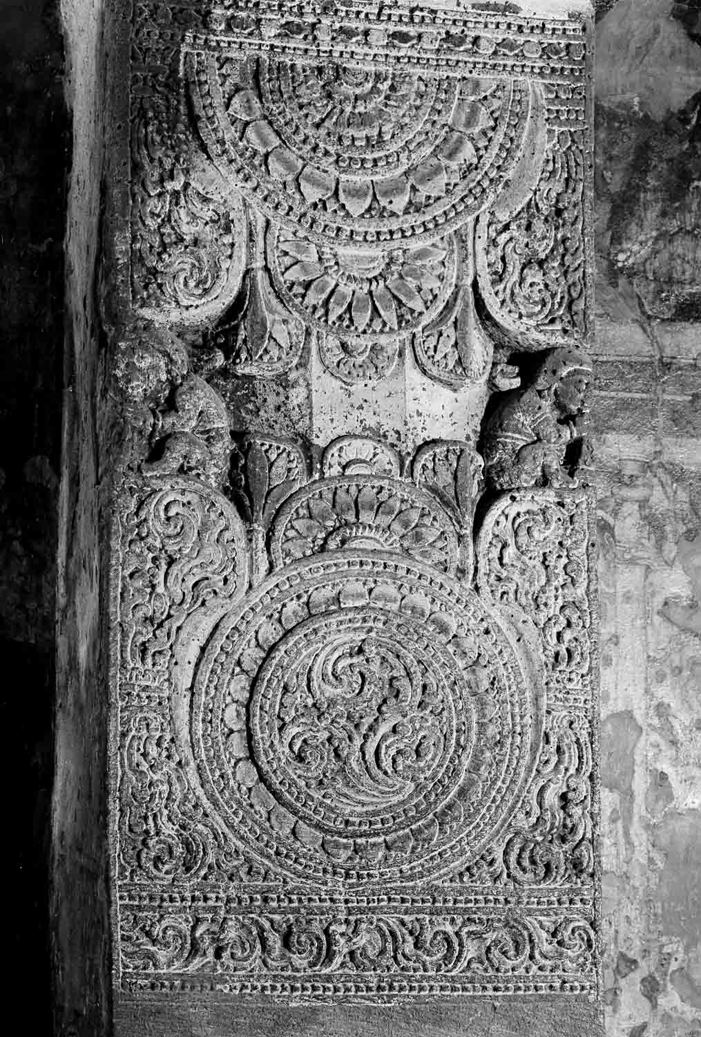 Cave 02, Ajanta, Aurangabad, Maharashtra