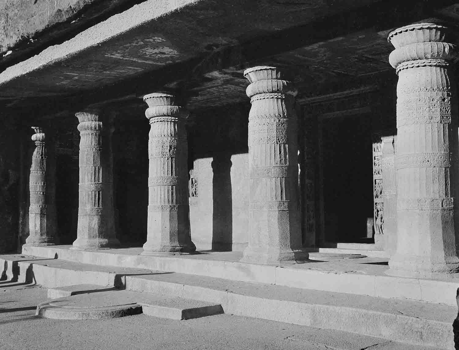 Cave 02, Ajanta, Aurangabad, Maharashtra
