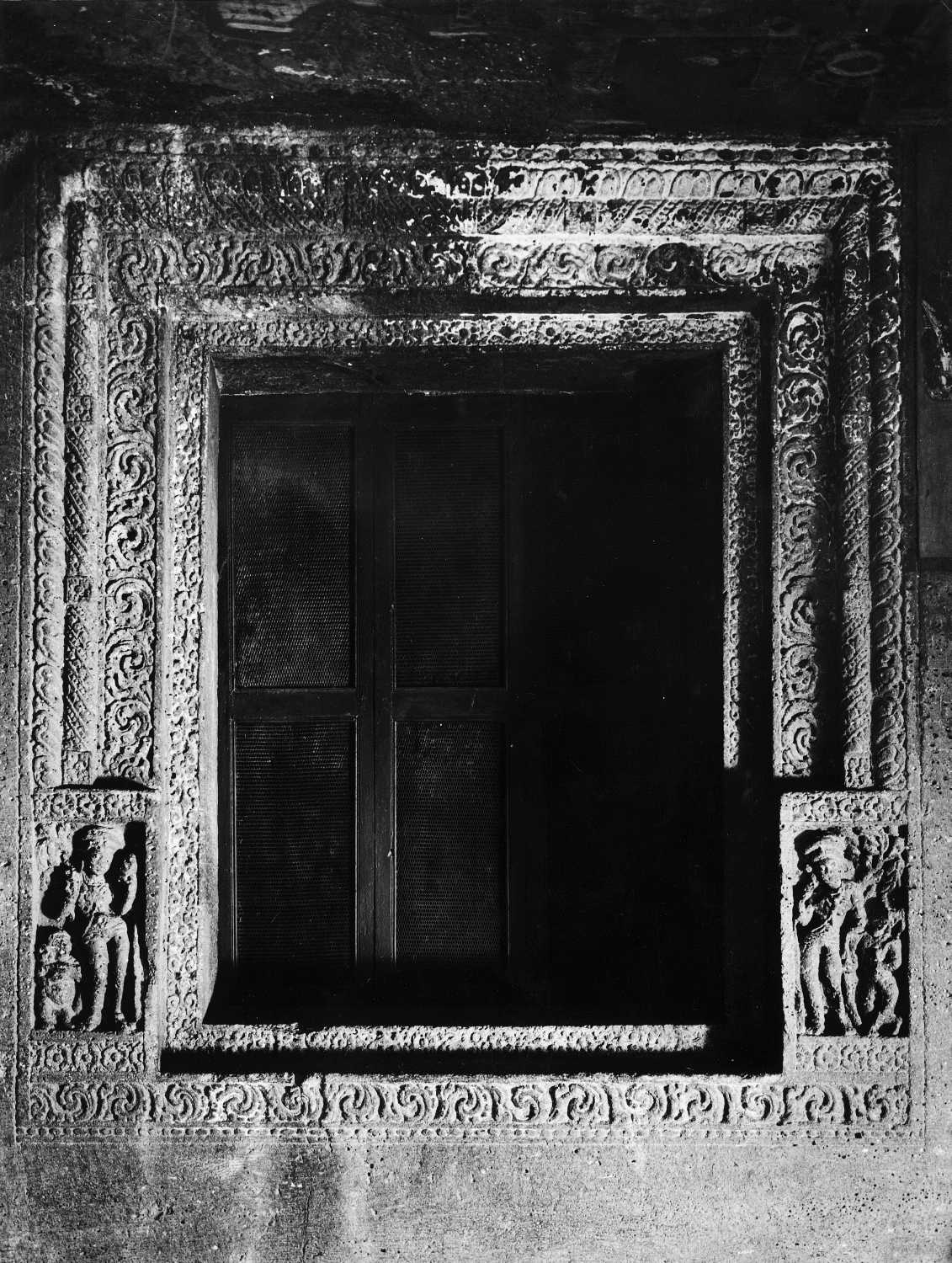 Cave 02, Ajanta, Aurangabad, Maharashtra