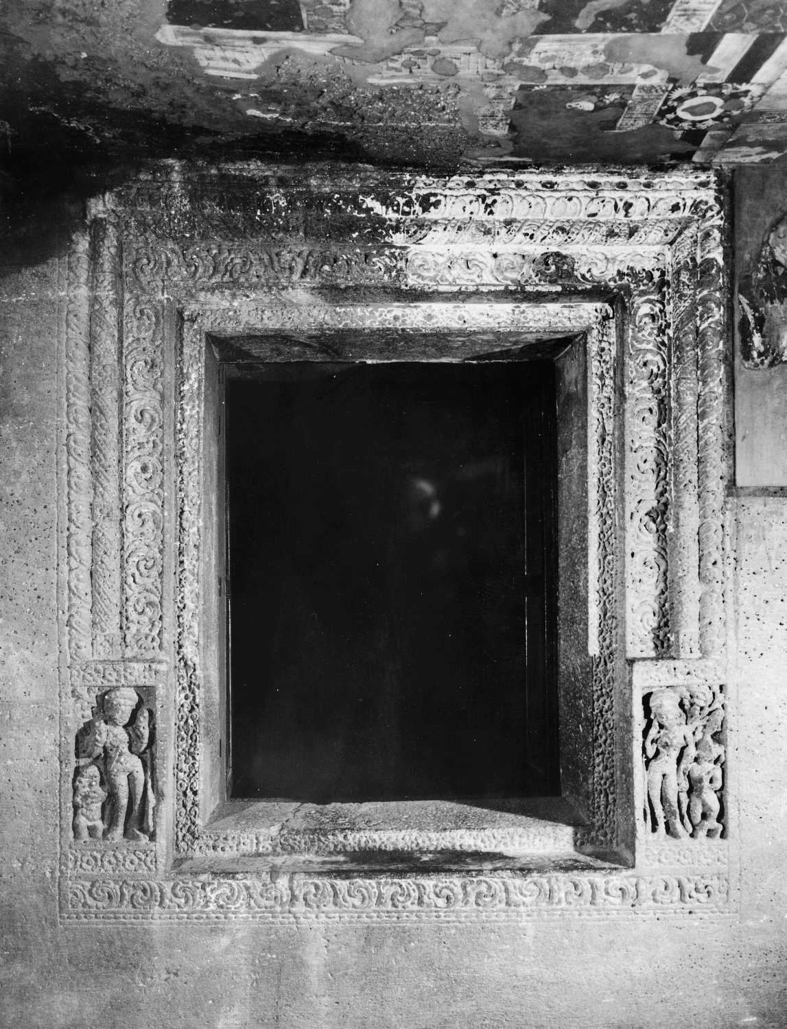 Cave 02, Ajanta, Aurangabad, Maharashtra