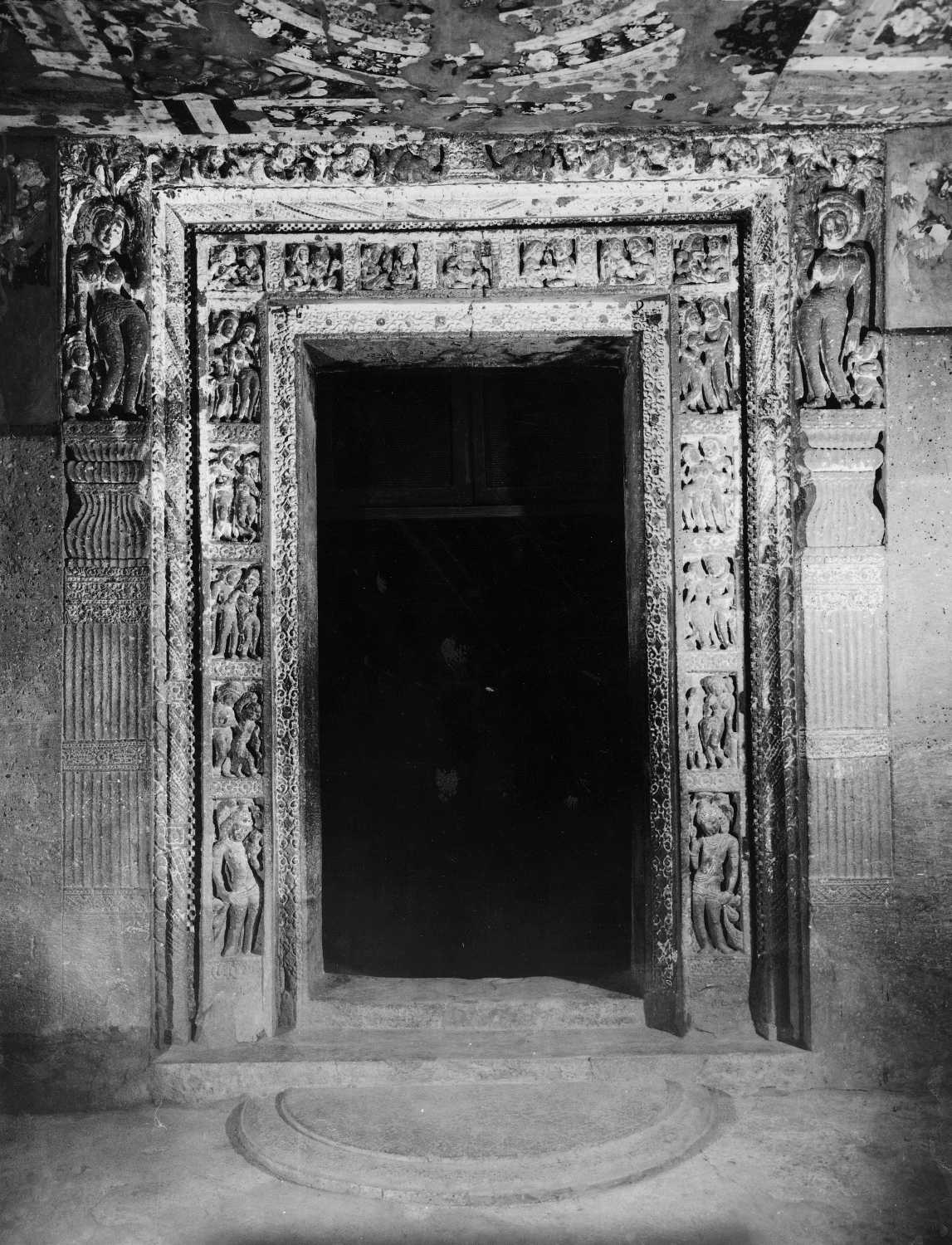 Cave 02, Ajanta, Aurangabad, Maharashtra