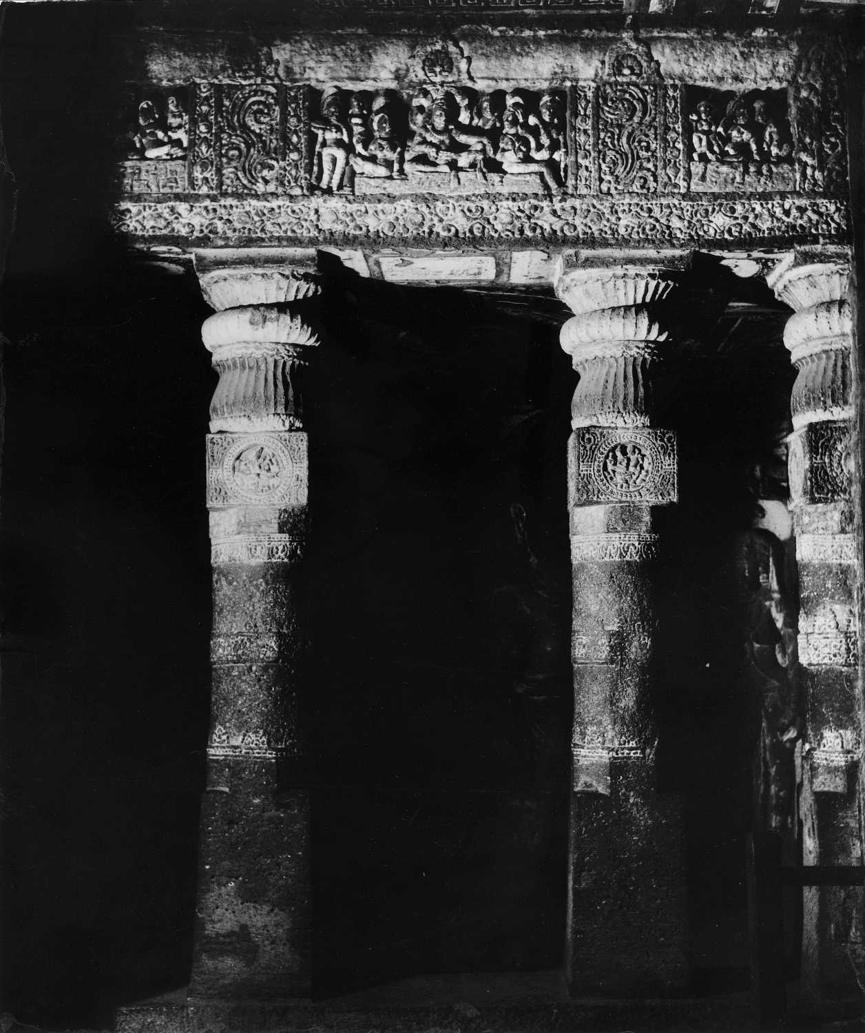 Cave 02, Ajanta, Aurangabad, Maharashtra