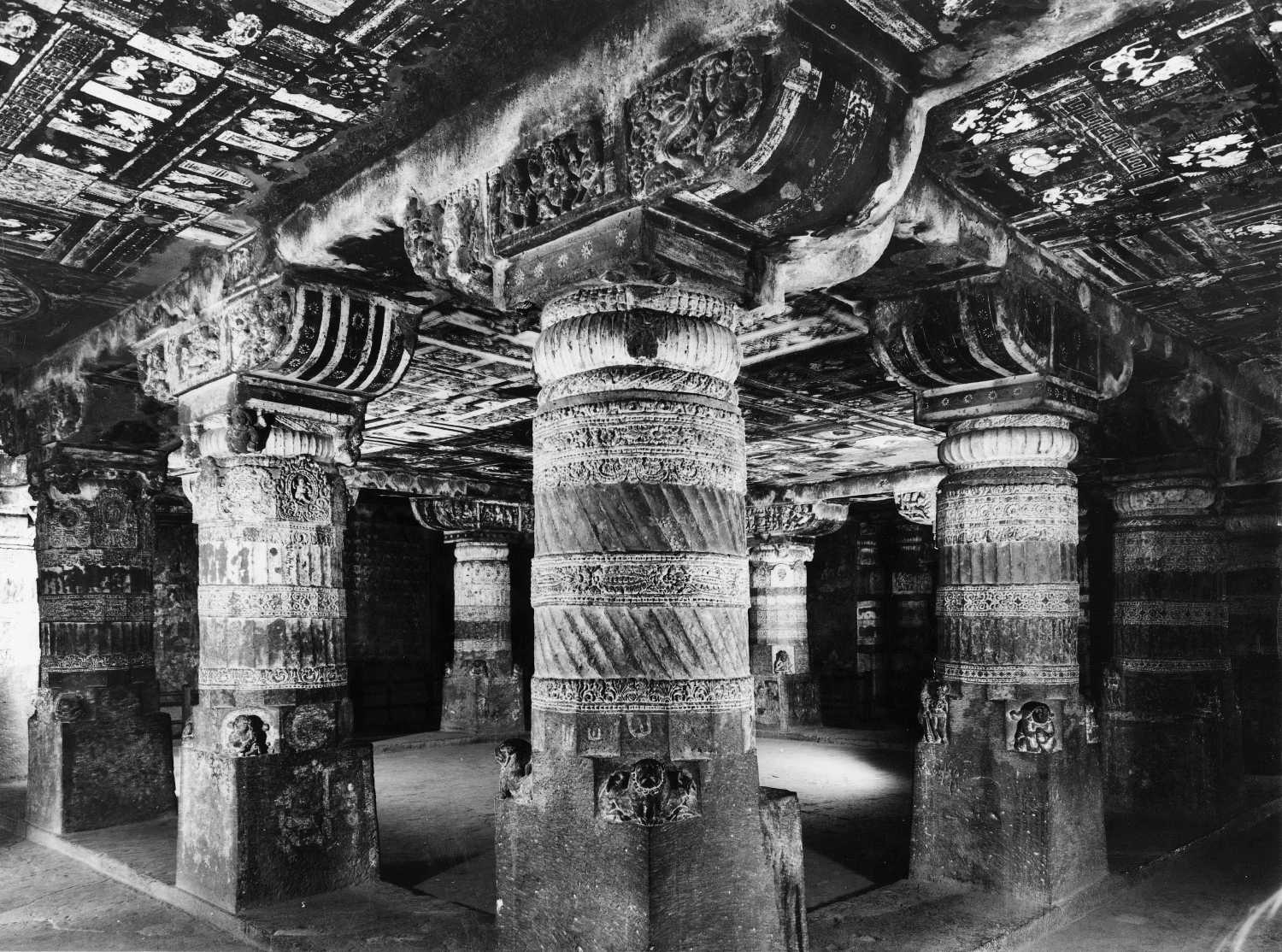 Cave 02, Ajanta, Aurangabad, Maharashtra