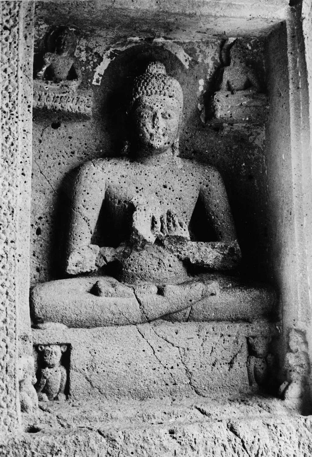 Cave 02, Ajanta, Aurangabad, Maharashtra