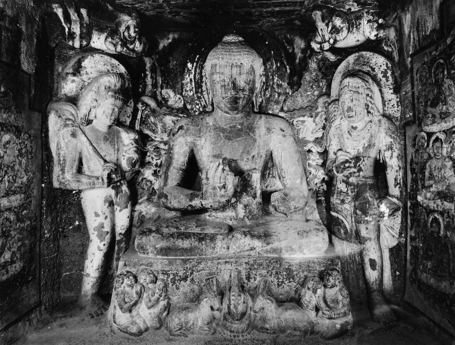 Cave 02, Ajanta, Aurangabad, Maharashtra