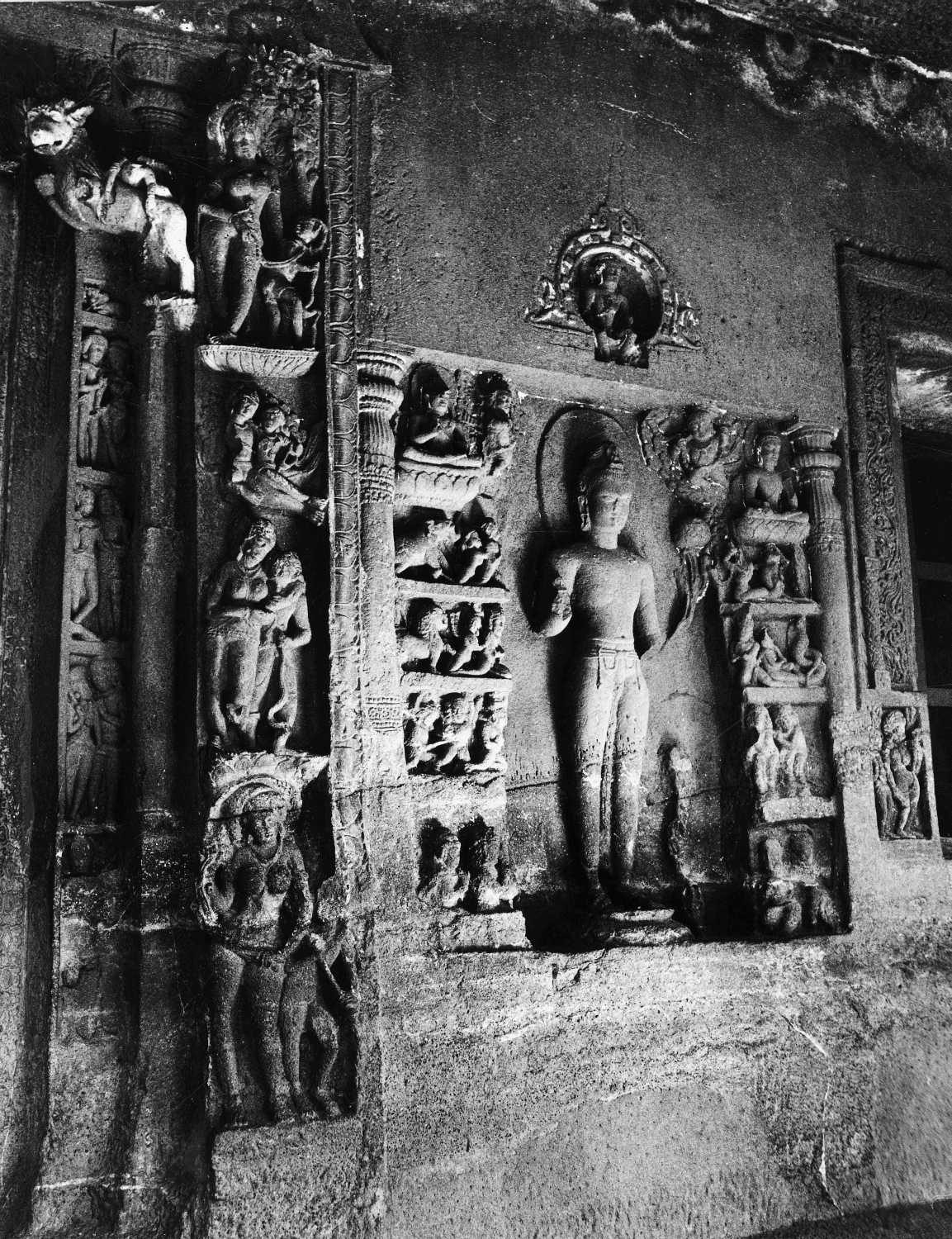 Cave 04, Ajanta, Aurangabad, Maharashtra