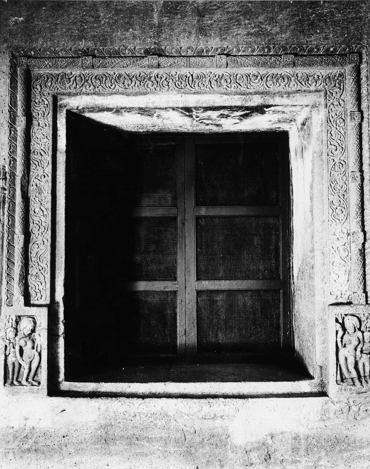 Cave 04, Ajanta, Aurangabad, Maharashtra