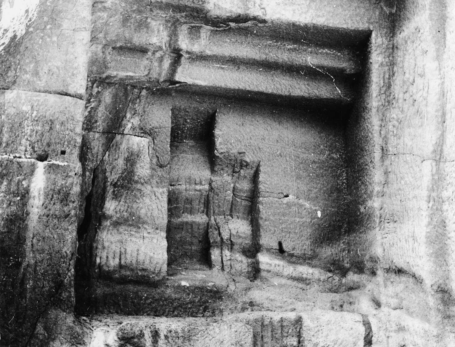 Cave 04, Ajanta, Aurangabad, Maharashtra