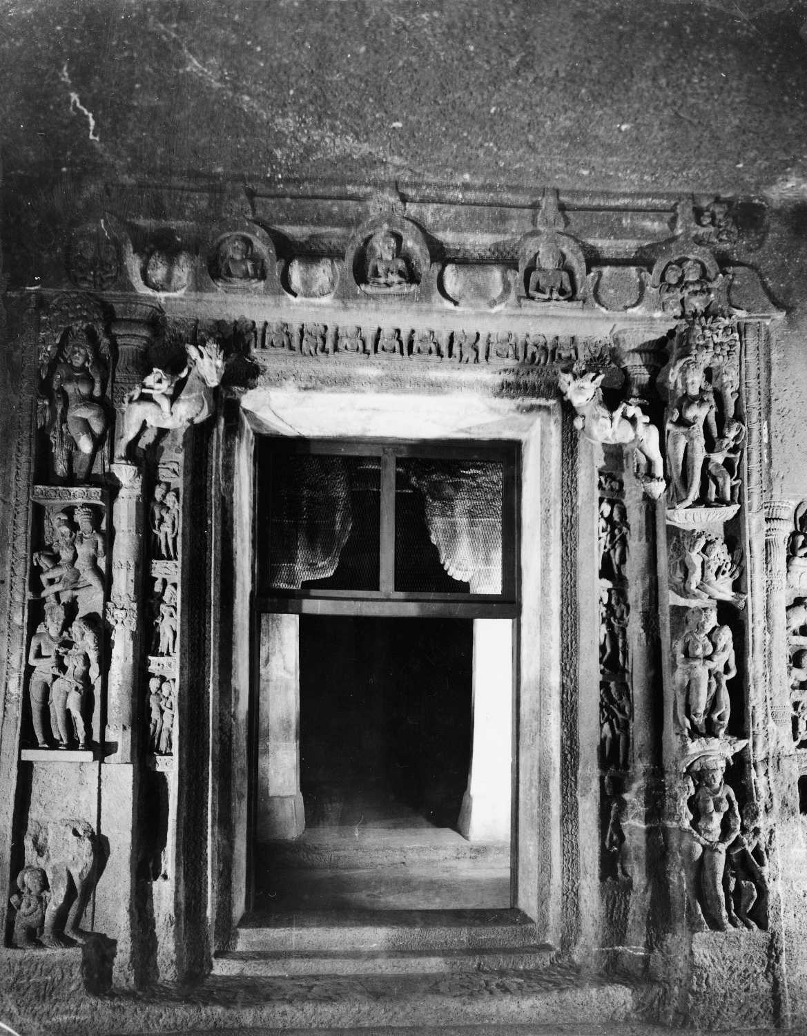 Cave 04, Ajanta, Aurangabad, Maharashtra
