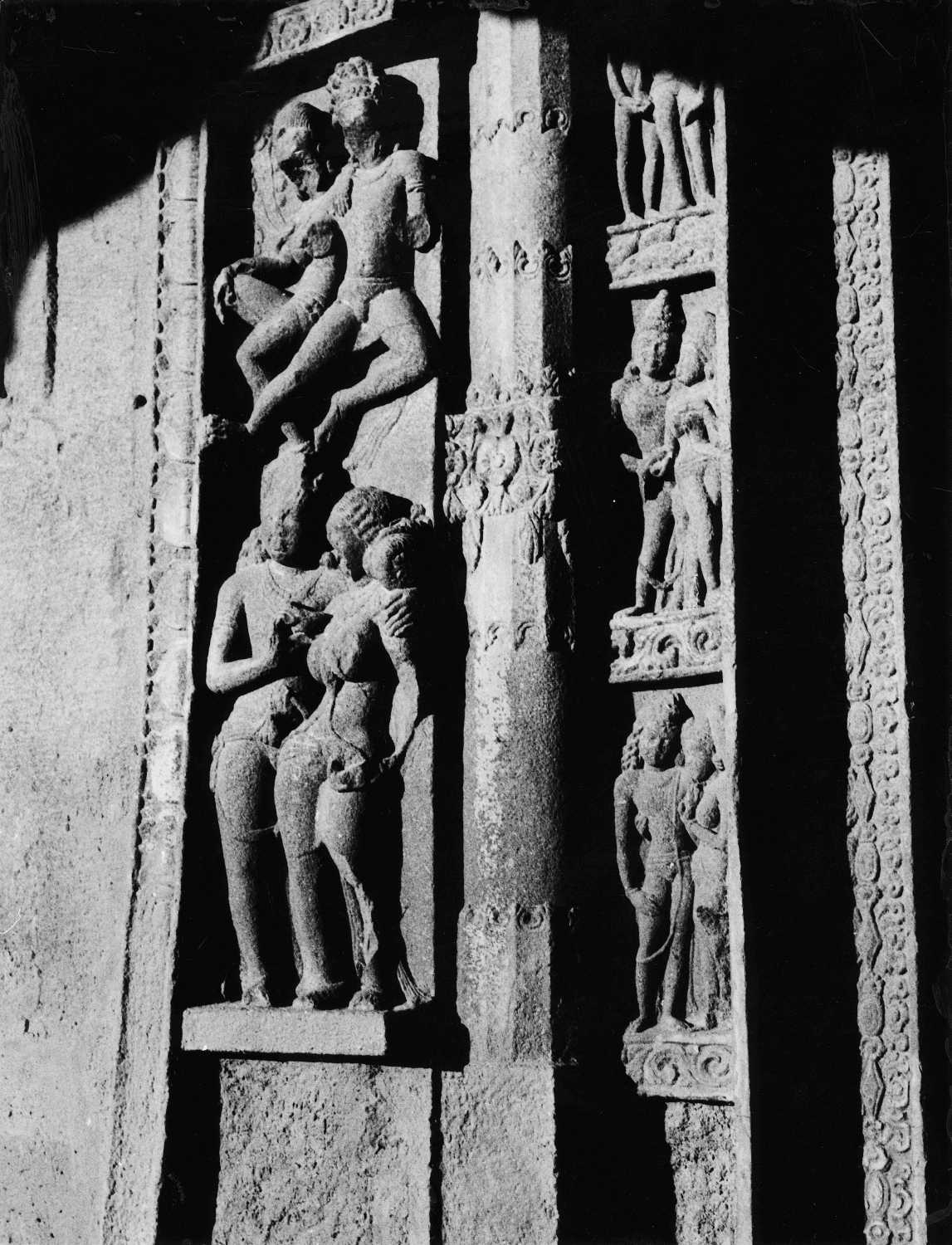 Cave 04, Ajanta, Aurangabad, Maharashtra