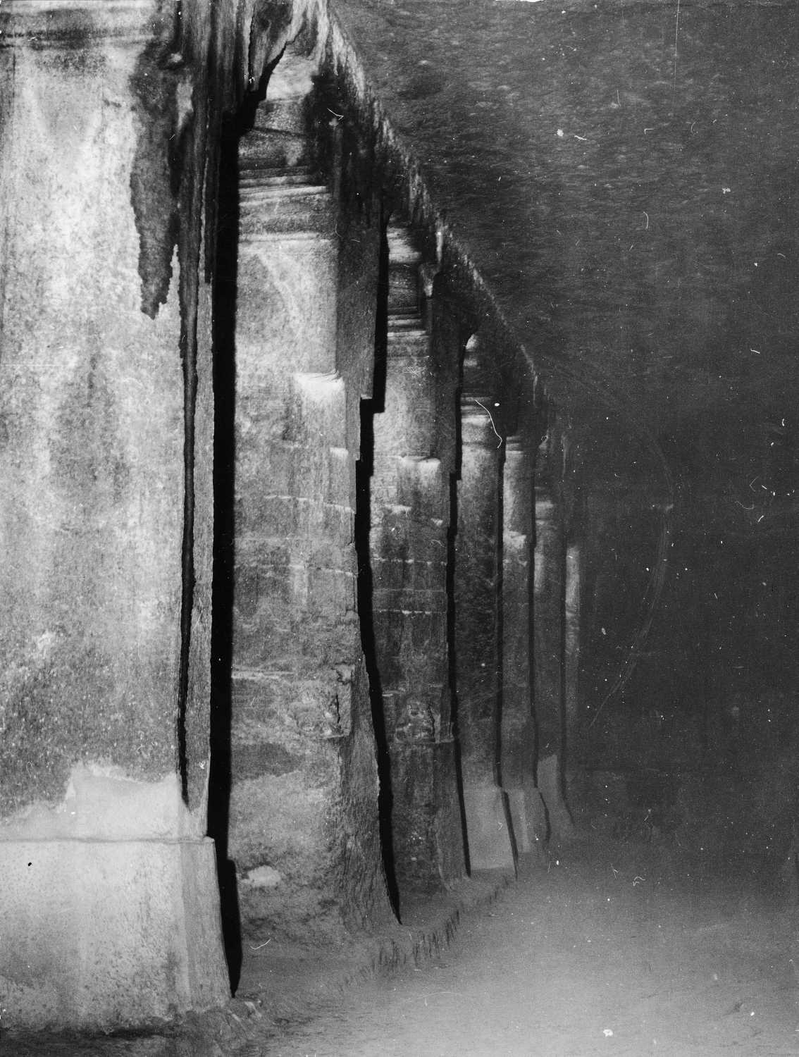 Cave 04, Ajanta, Aurangabad, Maharashtra