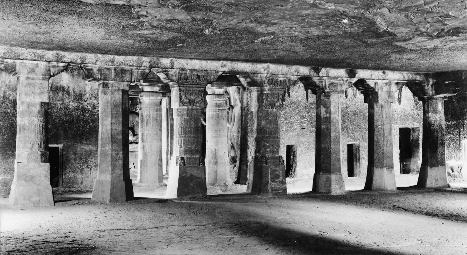 Cave 04, Ajanta, Aurangabad, Maharashtra