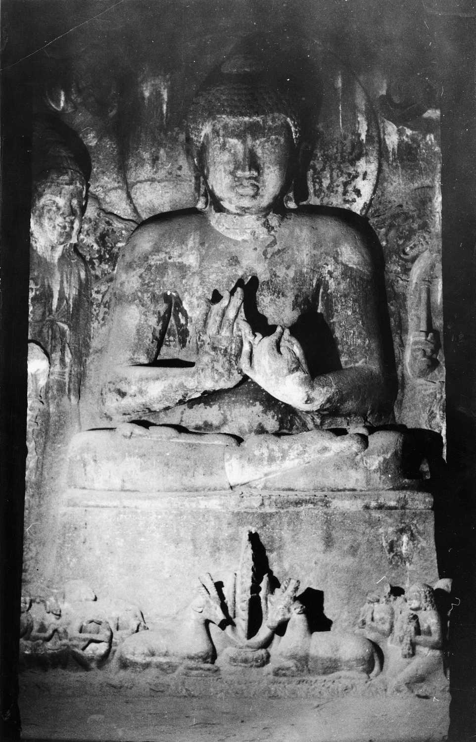 Cave 04, Ajanta, Aurangabad, Maharashtra