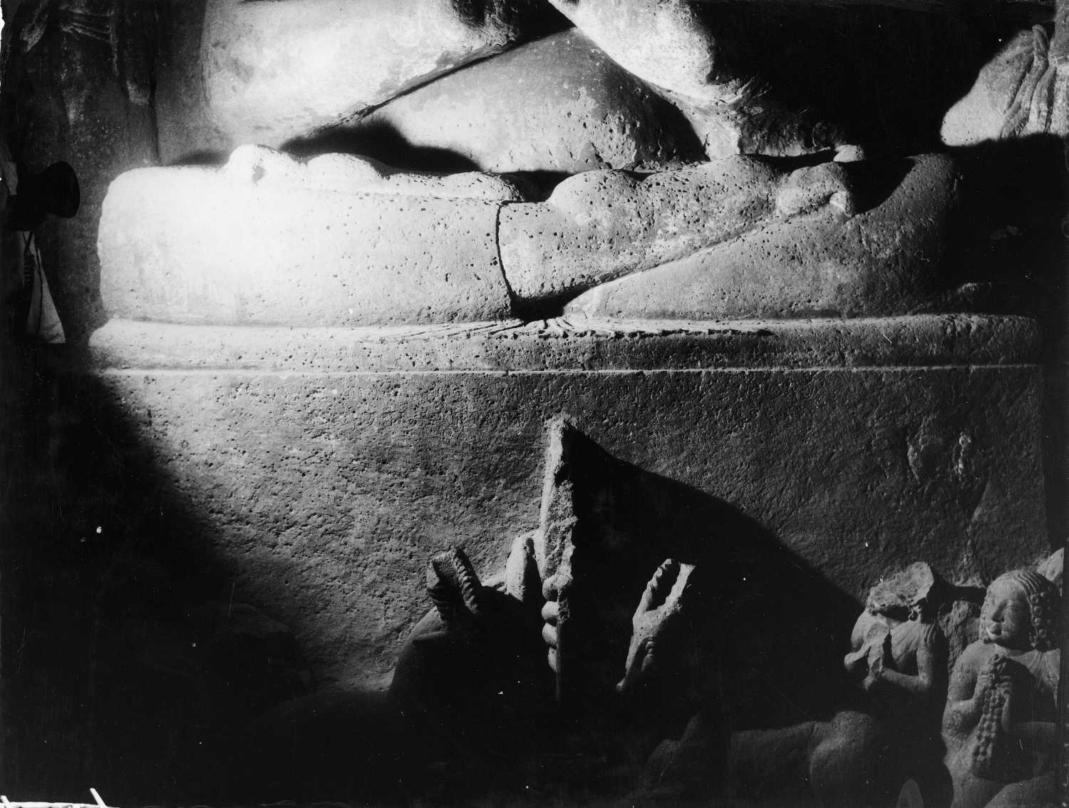 Cave 04, Ajanta, Aurangabad, Maharashtra