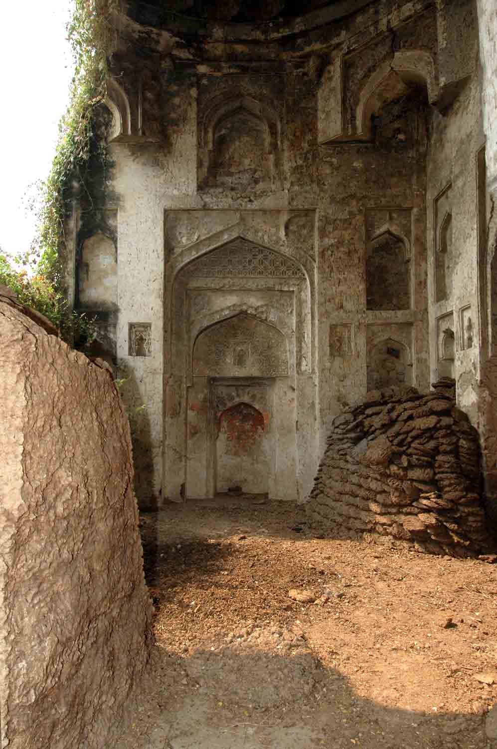 Bhondsi Mosque Complex, Bhondsi