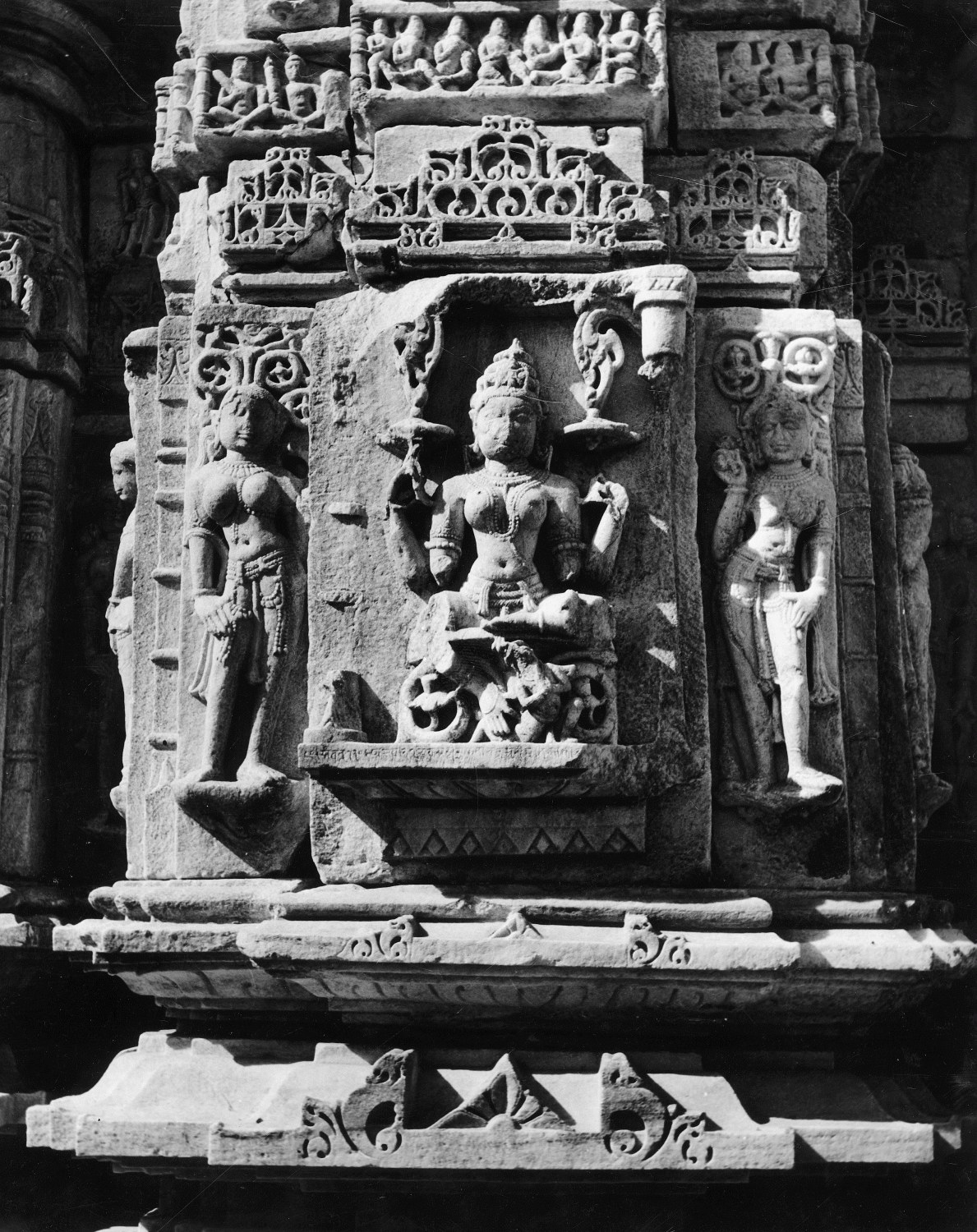 Adinatha Temple, Ahar