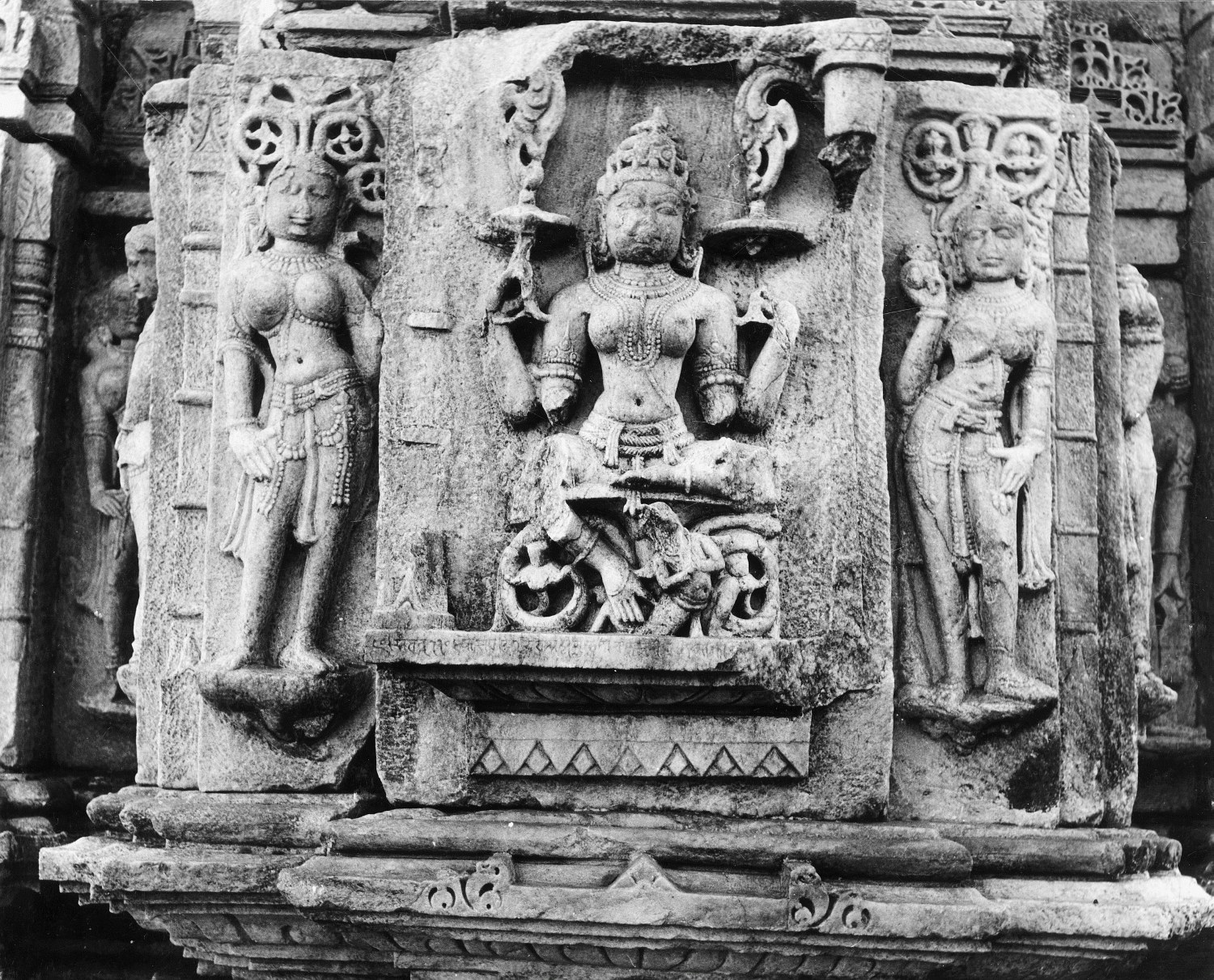 Adinatha Temple, Ahar