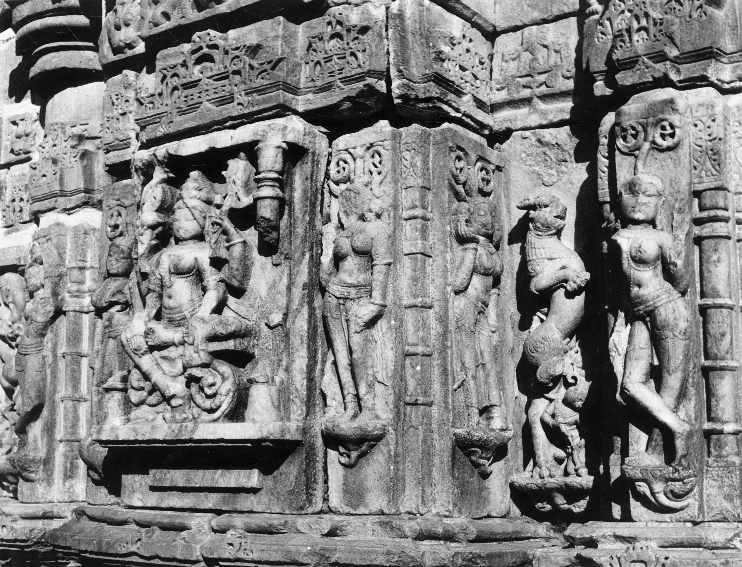 Adinatha Temple, Ahar