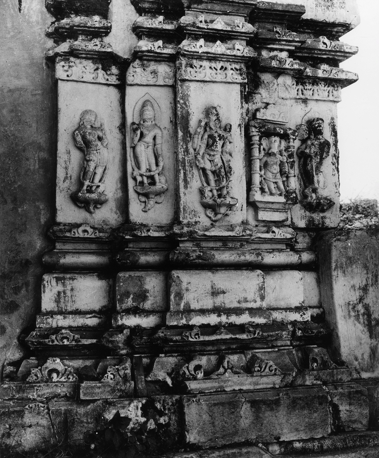 Adinatha Temple, Ahar