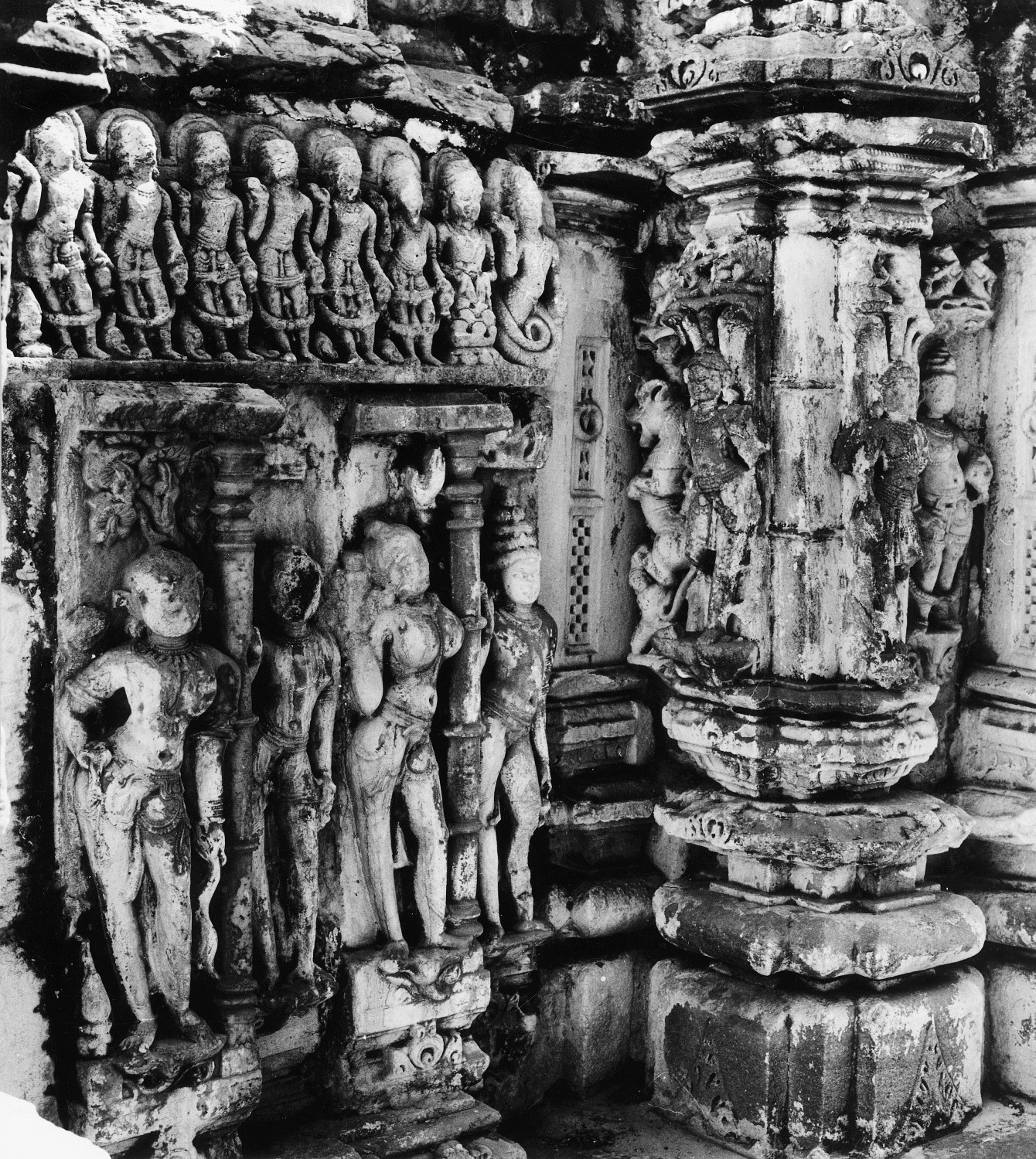 Adinatha Temple, Ahar