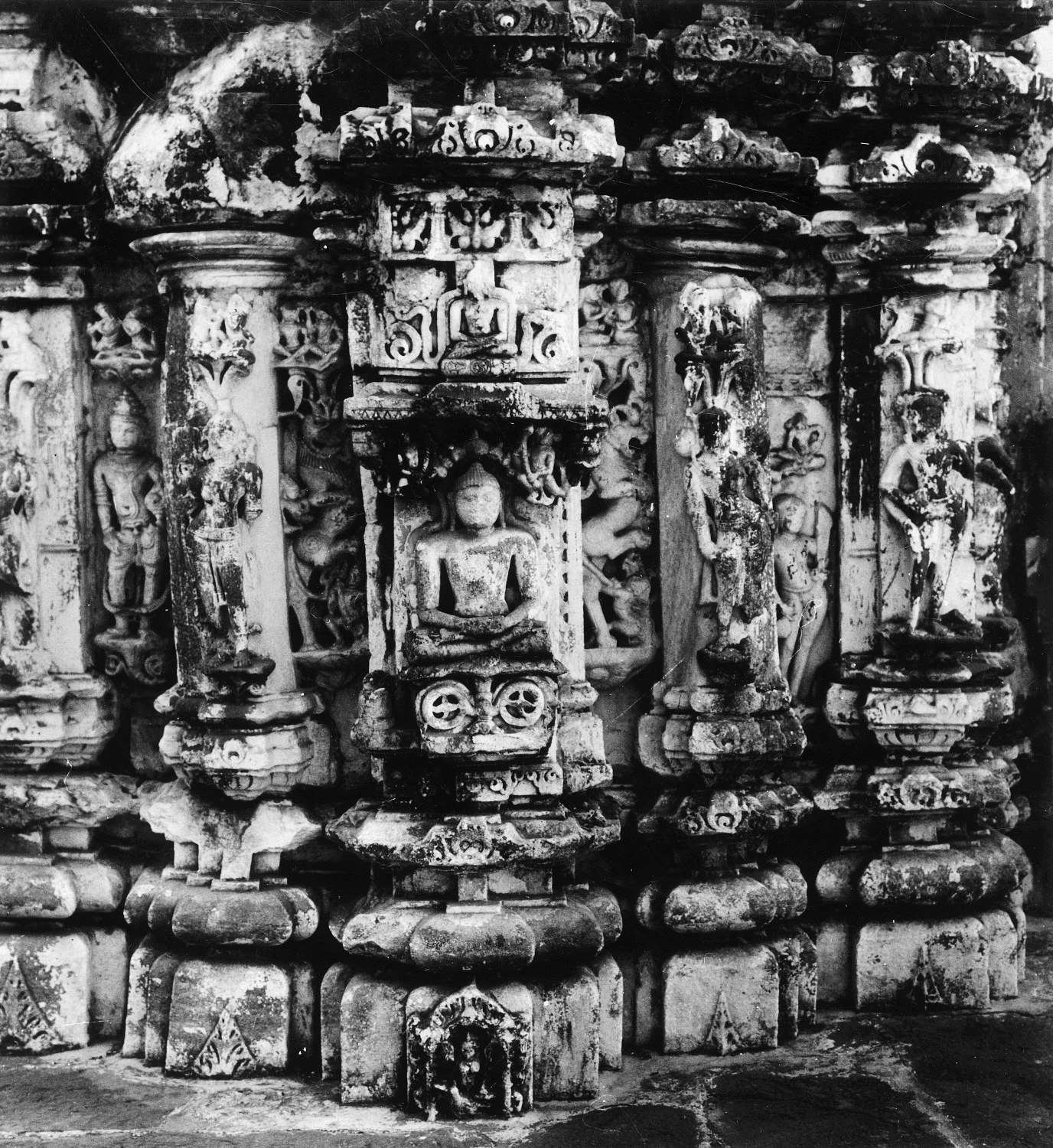 Adinatha Temple, Ahar