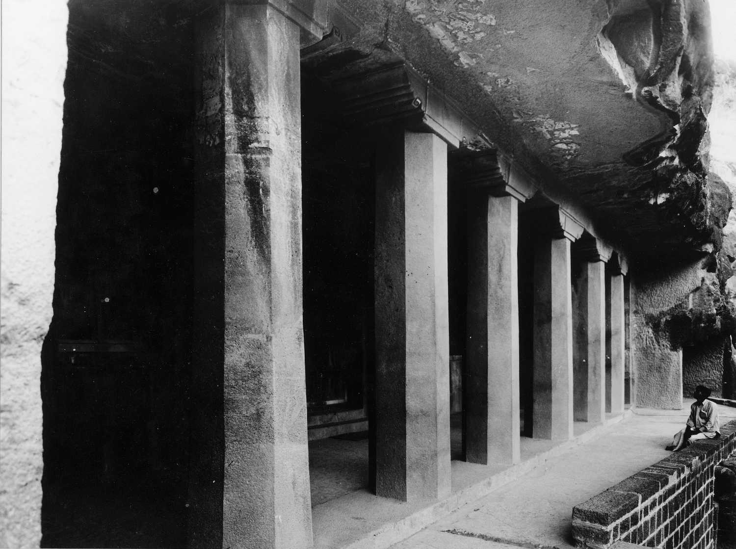Cave 16, Ajanta, Aurangabad, Maharashtra