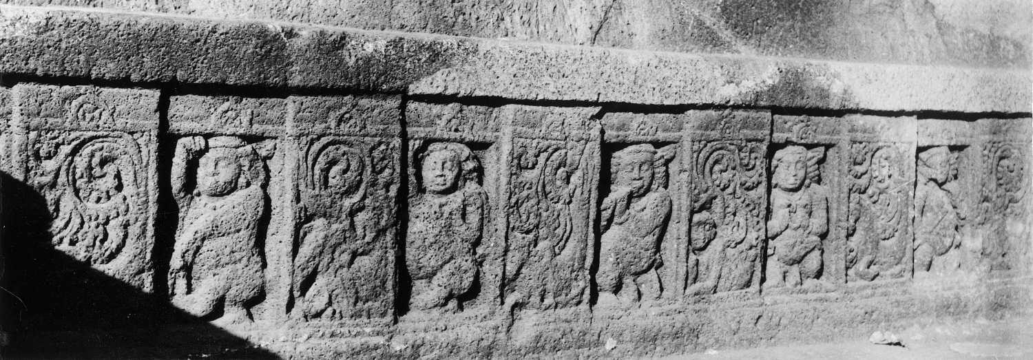 Cave 16, Ajanta, Aurangabad, Maharashtra