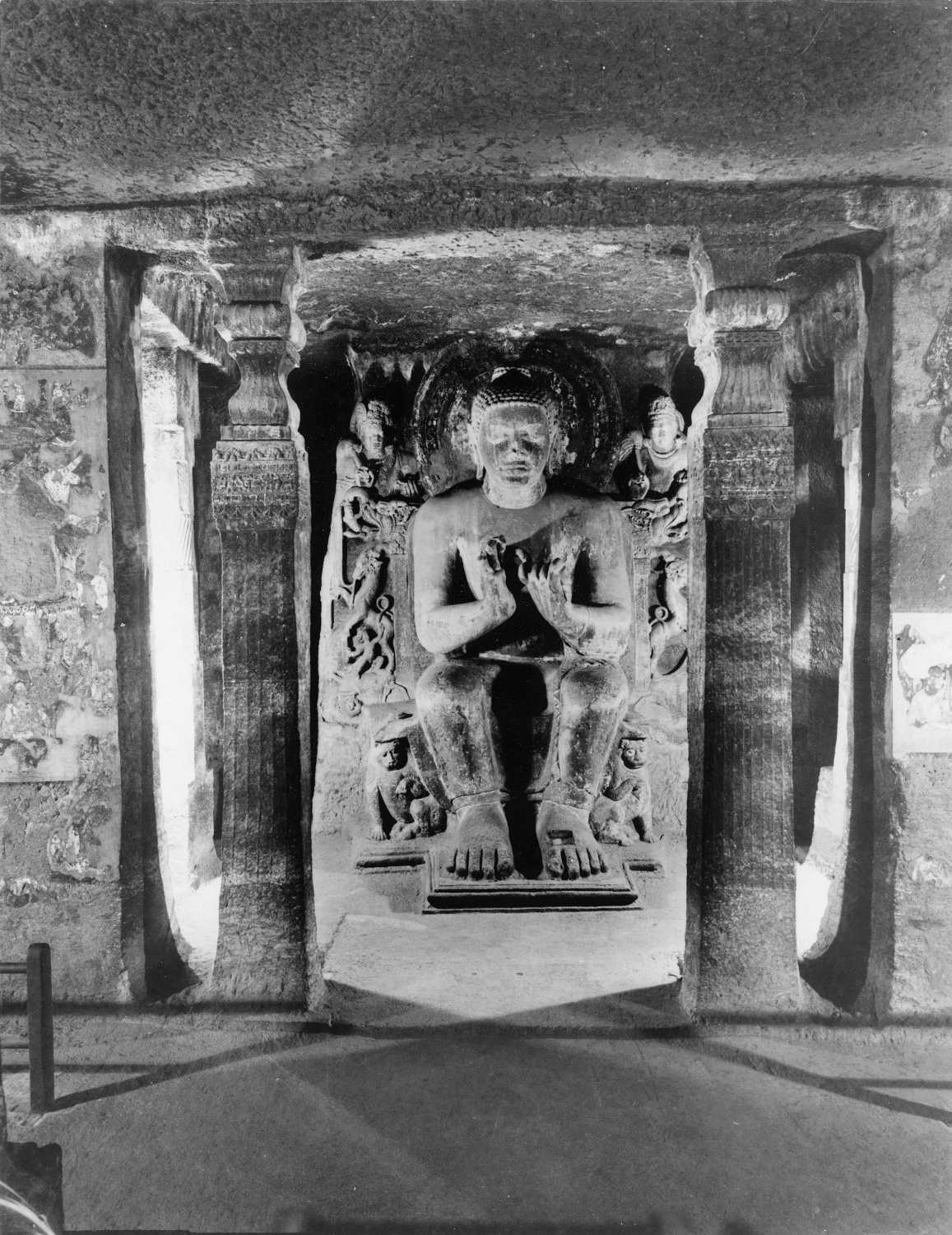 Cave 16, Ajanta, Aurangabad, Maharashtra