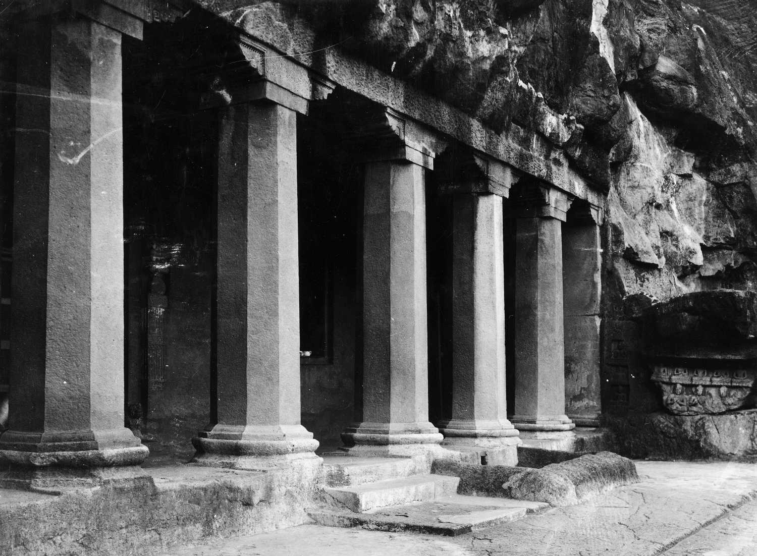 Cave 17, Ajanta, Aurangabad, Maharashtra