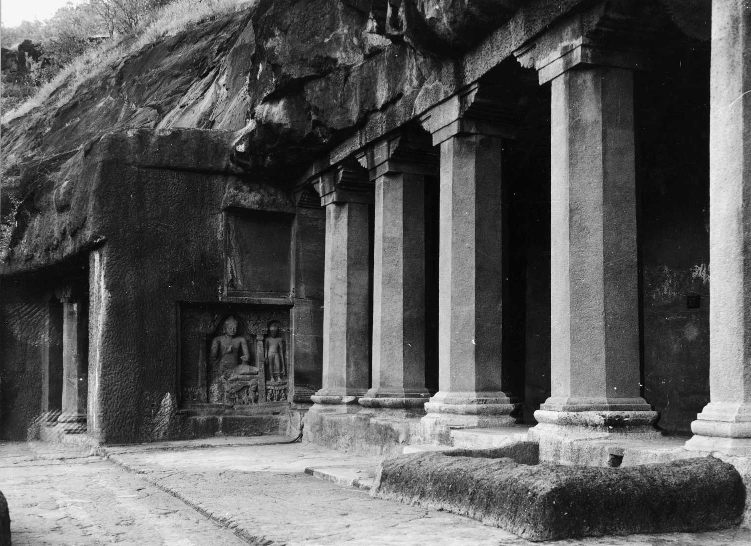 Cave 17, Ajanta, Aurangabad, Maharashtra