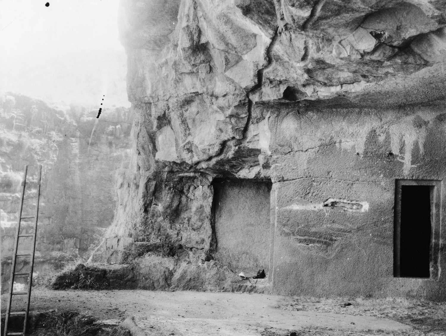 Cave 27, Ajanta, Aurangabad, Maharashtra