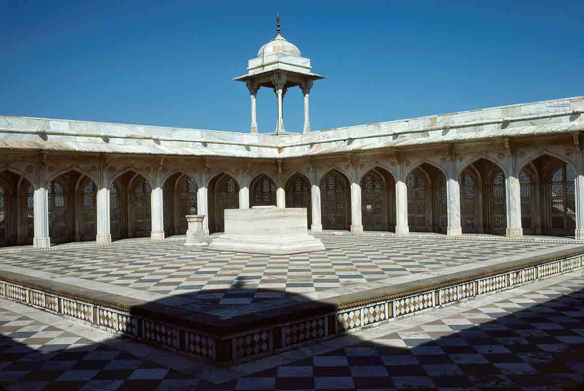 ACSAA Digital Images (Monuments)