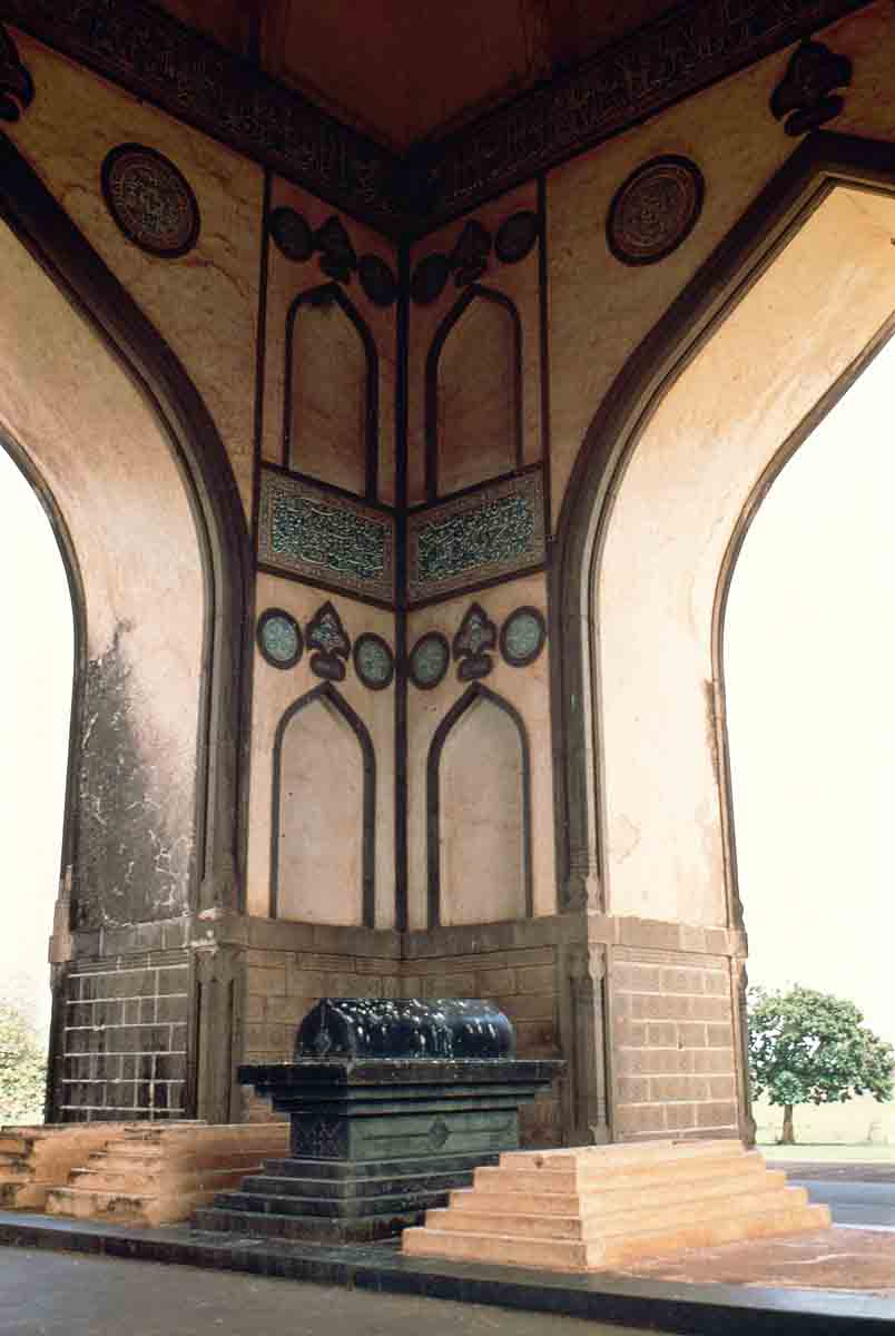 ACSAA Digital Images (Monuments)