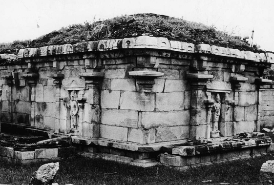 Siva shrine, Alambakkam, Tamil Nadu
