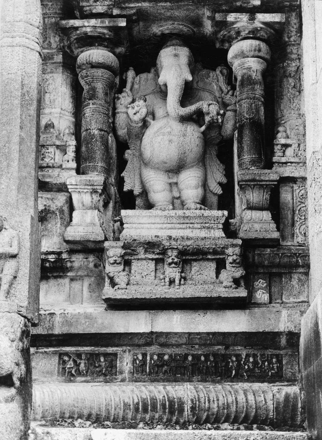 Amritaghatesvara temple, Melakkadambur, Tamil Nadu