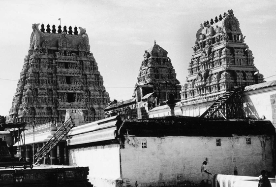 Kamakshi temple complex, Kanchi, Tamil Nadu Kamakshi temple complex, Kanchi, Tamil Nadu