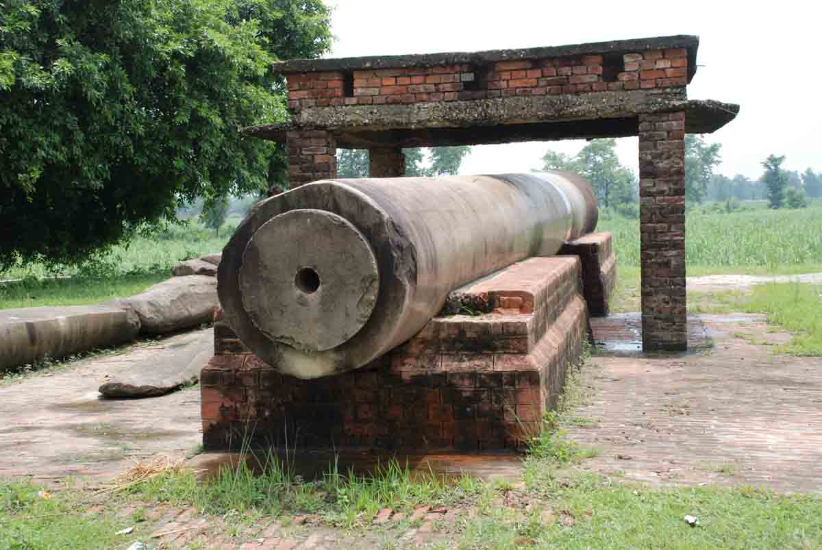 Asokan Pillars, Rampurva, Bihar
