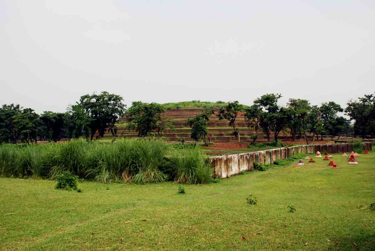 Kesariya Stupa, Kesariya, Bihar