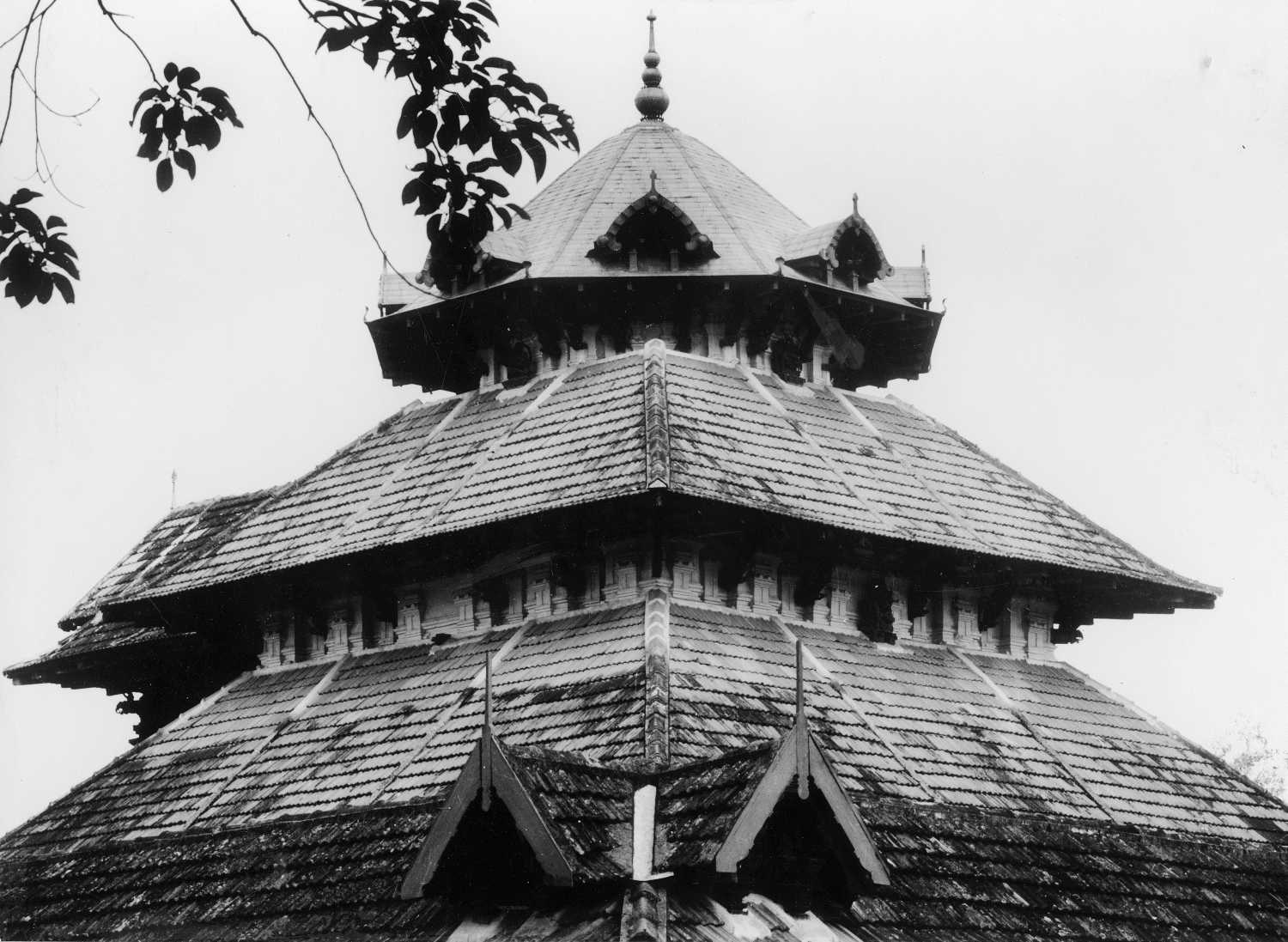 Sri Mahadeva complex, Peruvanam, Kerala