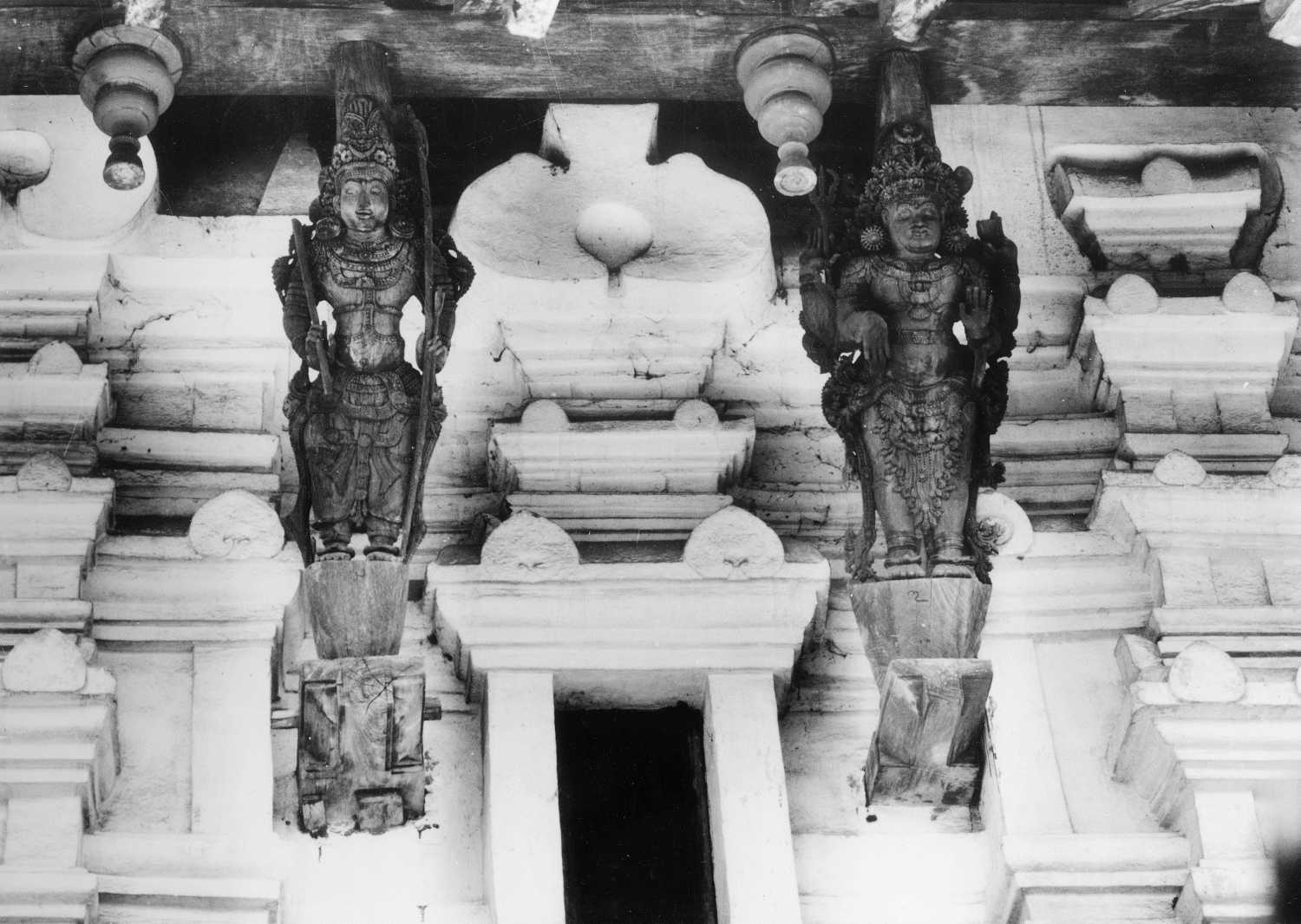 Sri Mahadeva complex, Peruvanam, Kerala