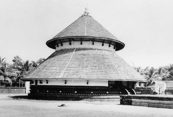 Sri Mahadeva complex, Airanikkulam, Kerala