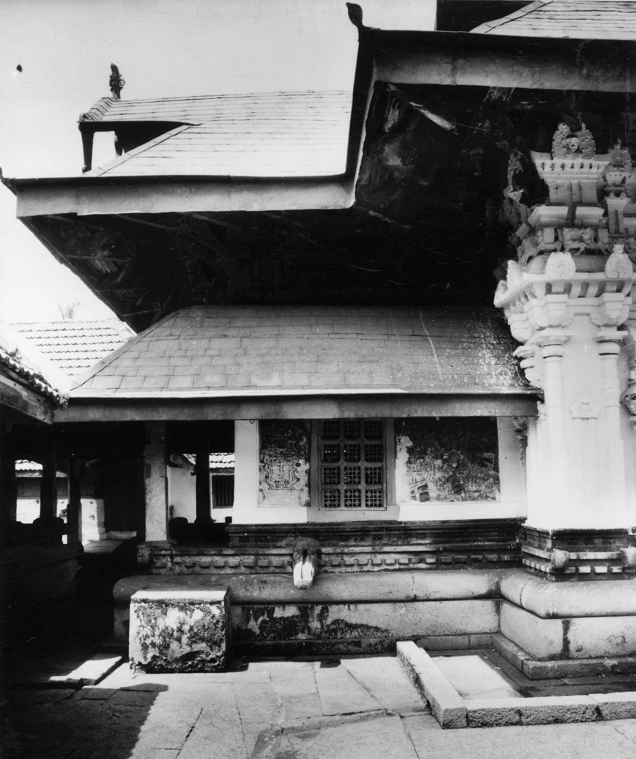 Sri Bhagavathy complex, Cheranallur, Kerala