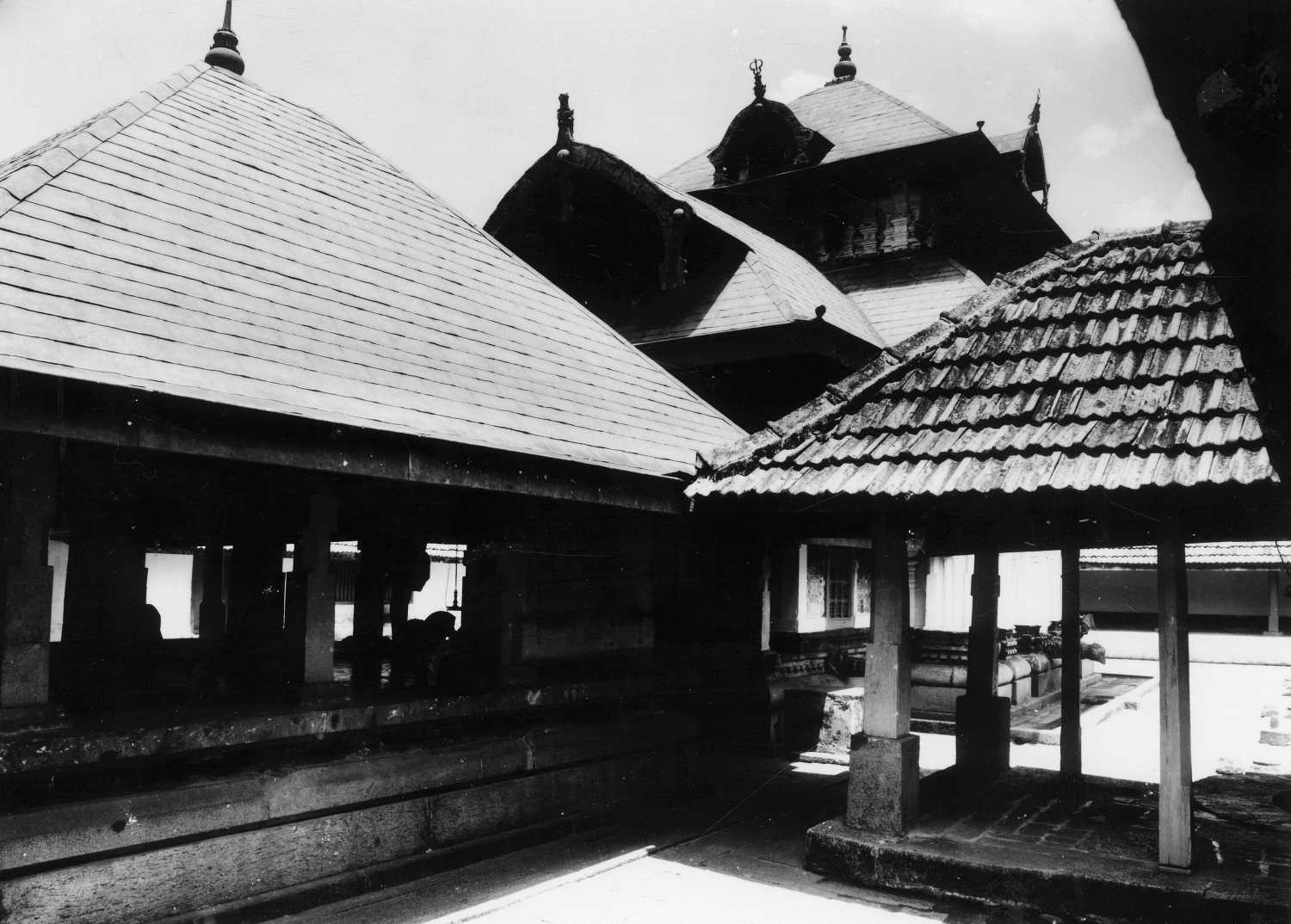 Sri Bhagavathy complex, Cheranallur, Kerala