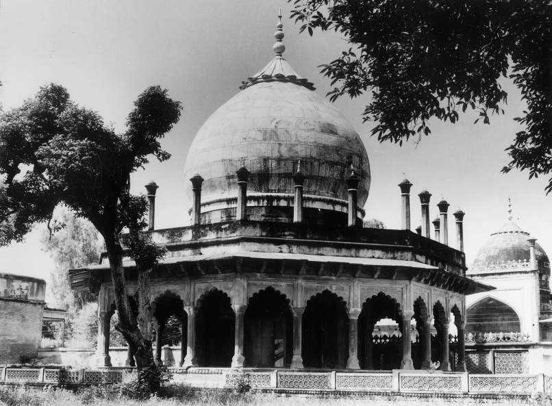 Monuments in Taj Complex, Agra, Uttar Pradesh