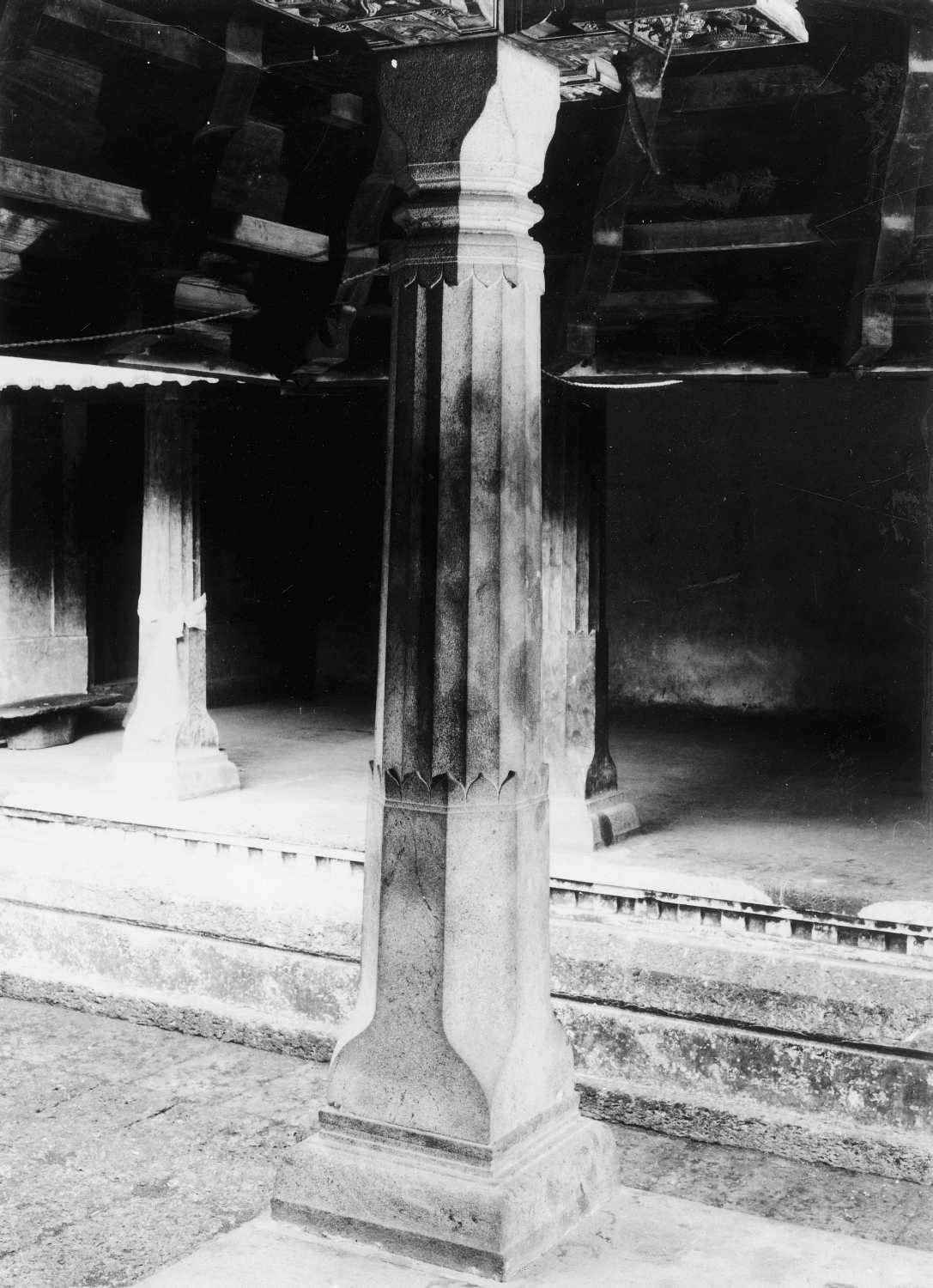 Sri Vishnu temple, Pullur, Kerala