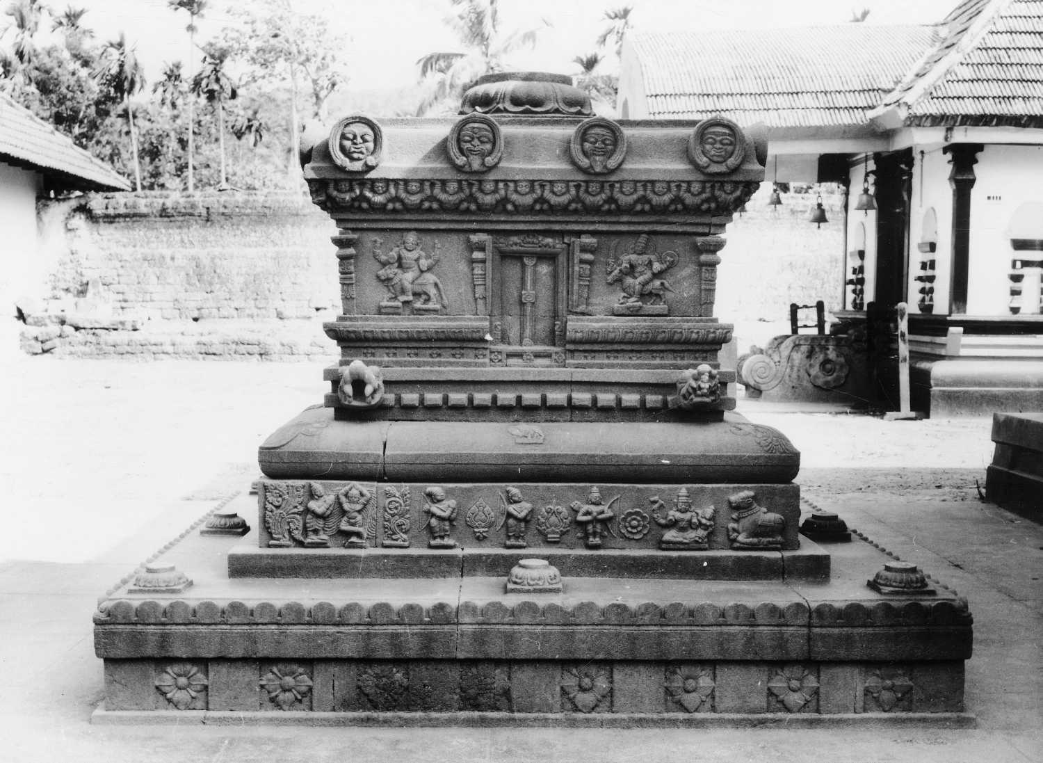 Sri Mahalingesvara complex, Adoor, Kerala