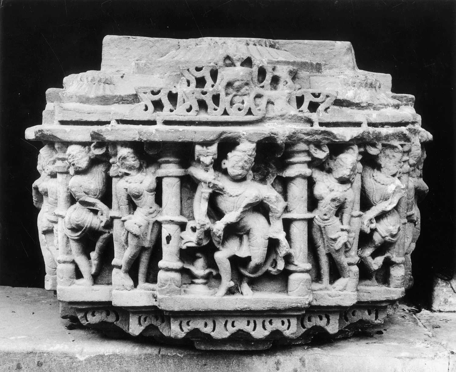 Dancing figures in Indian Art