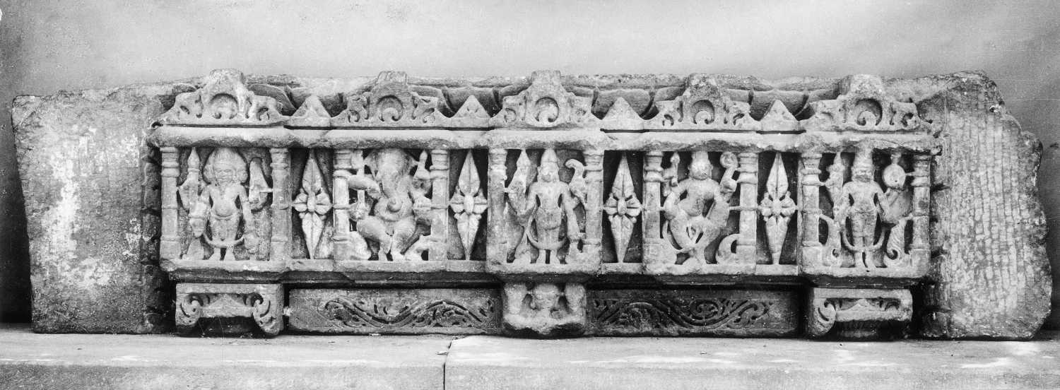 Dancing figures in Indian Art