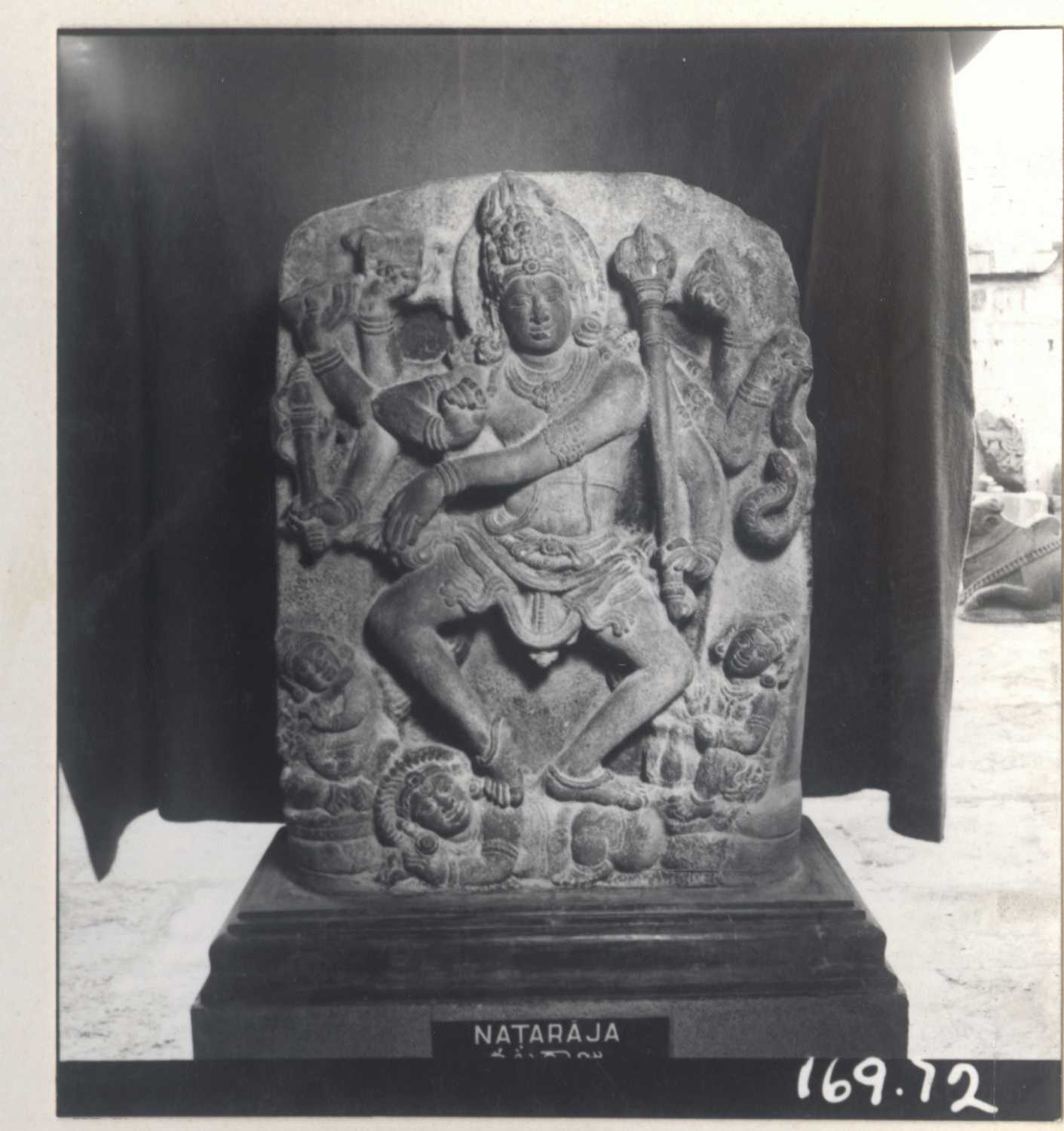 Dancing figures in Indian Art