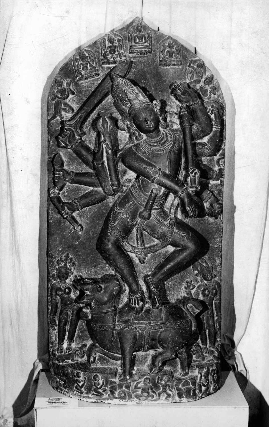 Dancing figures in Indian Art